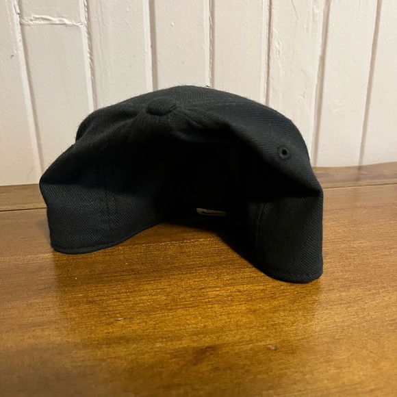 Nike Cap - Picture 2 of 2